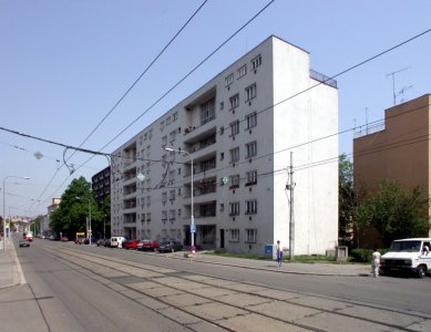 Městské obytné domy s malými byty - Současný stav - foto: © archiweb.cz, 2003
