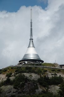 Televizní vysílač a horský hotel Ještěd - foto: Karel Čveráček