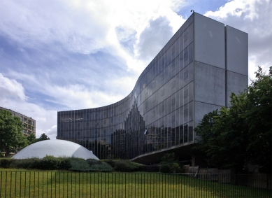 Sídlo francouzské komunistické strany  - foto: Petr Šmídek, 2007