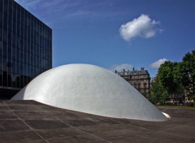 Sídlo francouzské komunistické strany  - foto: Petr Šmídek, 2007