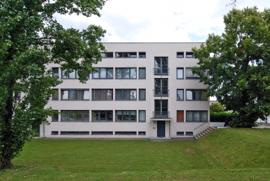 Weissenhofsiedlung - Ludwig Mies van der Rohe - foto: Petr Šmídek, 2011