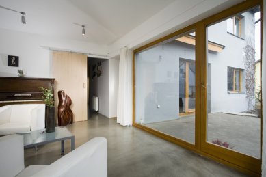 Rekonstrukce a přístavba rodinného domu v Kopřivnici - foto: Studio TOAST