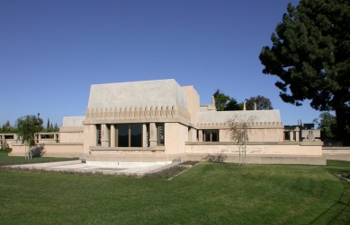 Hollyhock House - foto: Jan Kratochvíl, 10.2007