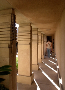 Hollyhock House - foto: Jan Kratochvíl, 10.2007