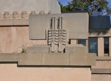 Hollyhock House - foto: Jan Kratochvíl, 10.2007