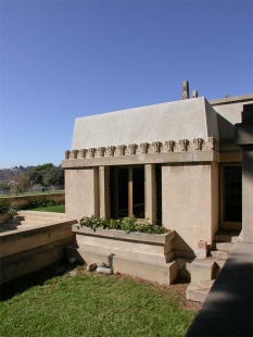 Hollyhock House - foto: Jan Kratochvíl, 10.2007