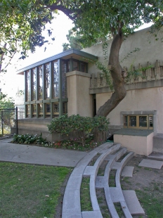 Hollyhock House - foto: Jan Kratochvíl, 10.2007