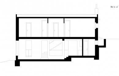 Rodinný dům v Jevanech - Řez - foto: autoři