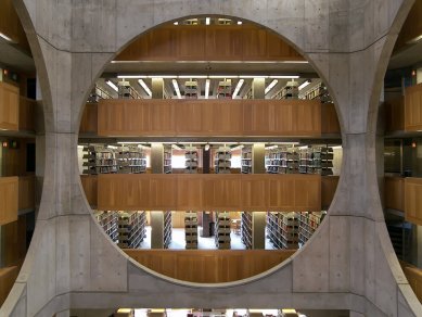 Exeter Library - foto: Petr Kratochvíl, 2011