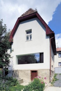 House with a Window - foto: Ester Havlová