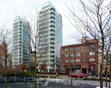 Charles Street Apartments - Fotografie předchozího objektu z 2. března 2003 