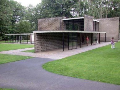 Kröller-Müller Museum - Pavilon G. Rietveld, 1954 - foto: Petr Šmídek, 2003