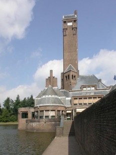 Kröller-Müller Museum - Jachtslot Sint-Hubertus, H.P.Berlage, 1920 - foto: Petr Šmídek, 2003