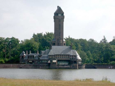 Kröller-Müller Museum - Jachtslot Sint-Hubertus, H.P.Berlage, 1920 - foto: Petr Šmídek, 2003