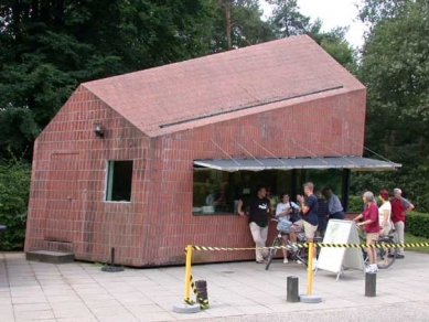 Kröller-Müller Museum - Cihlová pokladna MVRDV - foto: Petr Šmídek, 2003