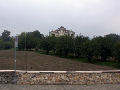 Villa Rotonda - foto: Petr Šmídek, 2004