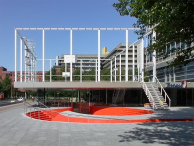 BasketBar - foto: Jan Kratochvíl, 2003