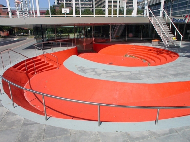 BasketBar - foto: Petr Šmídek, 2003