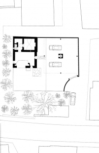 Atelier Olgiati - Raná verze půdorysu přízemí domu, kde se ještě neprojevují odlišné proporce sloupů vynášejících ateliér.