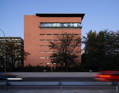 Univerzitní knihovna UNED - foto: Petr Šmídek, 2008