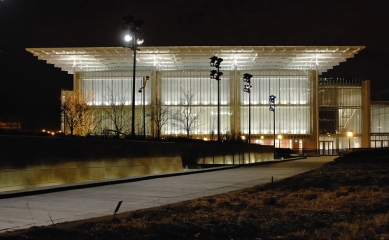 Rozšíření The Art Institute of Chicago - foto: Charles G. Young