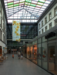 Rathaus Galerien - foto: Petr Šmídek, 2003