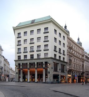 Obchodní dům Goldman & Salatsch - foto: Petr Šmídek, 2008
