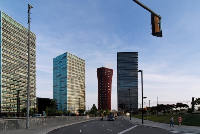 Porta Firá Towers - foto: Petr Šmídek, 2009