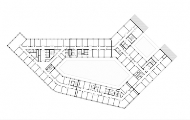 Administrativní komplex na Lipském náměstí - Půdorys - foto: Müller Reimann Architekten
