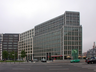 Wohn- und Geschäftshauskomplex Leipziger Platz - foto: Petr Šmídek, 2006