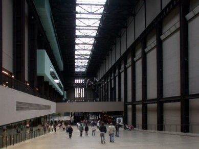 Tate Modern - foto: Petr Šmídek, 2004