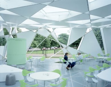 Serpentine Gallery Pavilion 2002 - foto: © David Grandorge