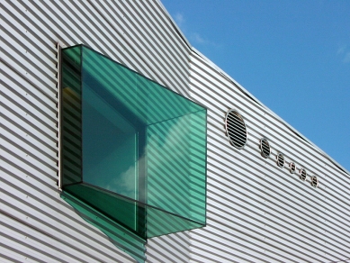 Karbouw - foto: Petr Hampl, 2003