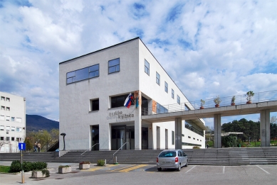 France Bevk Public Library - foto: Petr Šmídek, 2008