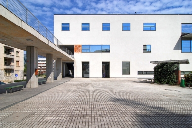 France Bevk Public Library - foto: Petr Šmídek, 2008