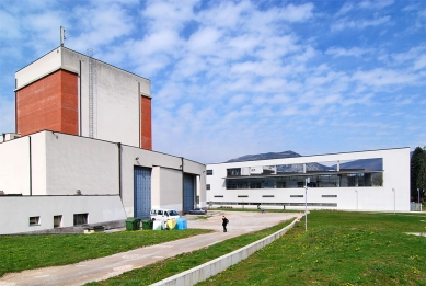 France Bevk Public Library - foto: Petr Šmídek, 2008