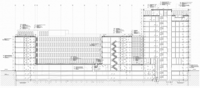 Administrativní centrum Triniti - Řez