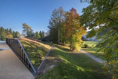 Krkonošské centrum environmentálního vzdělávání (KCEV) - Pohled ze zámeckého parku - foto: Benedikt Markel