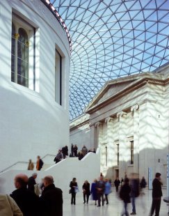 Zastřešení centrálního dvora Britského muzea - foto: Nigel Young/Foster and Partners 