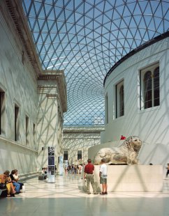 Zastřešení centrálního dvora Britského muzea - foto: Nigel Young/Foster and Partners