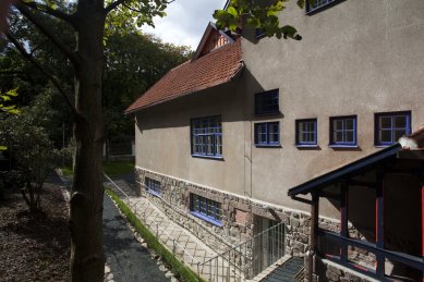 Obnova Jurkovičovy vily  - Nový vstup - rampa - foto: Studio Toast & Transat