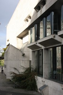 Berkeley Library - Fasáda - foto: Brendan Money