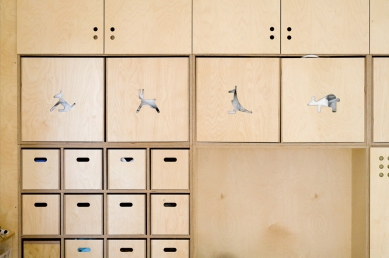 Nábytek s piktogramy pro speciální oddělení mateřské školky  - foto: Pavel Šust