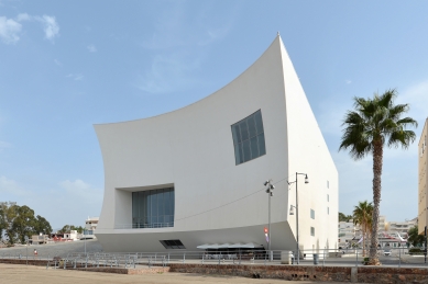 Auditorium and Congress Palace Infanta Doña Elena  - foto: Julien Lanoo