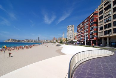 Benidorm West Beach Promenade - foto: Petr Šmídek, 2011