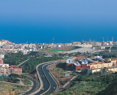 Atletické centrum ostrova Tenerife - foto: AMP arquitectos