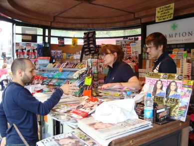 Novinový stánok Paperhouse v Londýne - Pohľad - foto: Rasťo Udžan, 2009