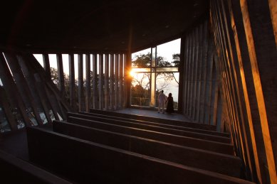 Sunset Chapel - foto: © Esteban y Sebastian Suarez