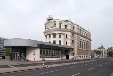 Palác Urania - foto: Petr Šmídek, 2008