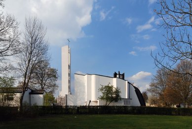 Wolfsburg Church, parish centre and vicarage - foto: Petr Šmídek, 2012